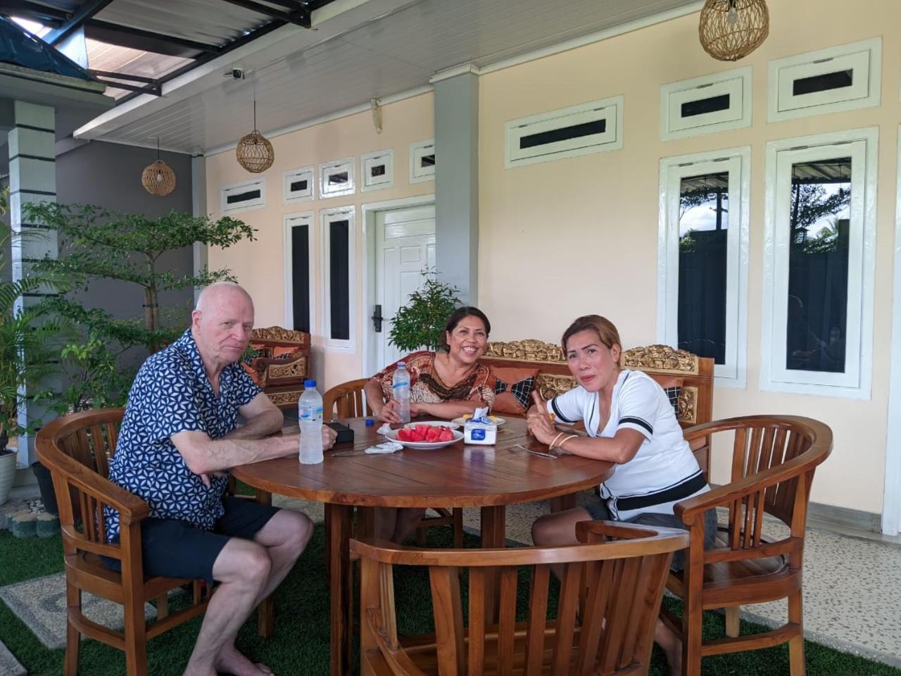 La Geiro Villa Labuan Bajo Buitenkant foto