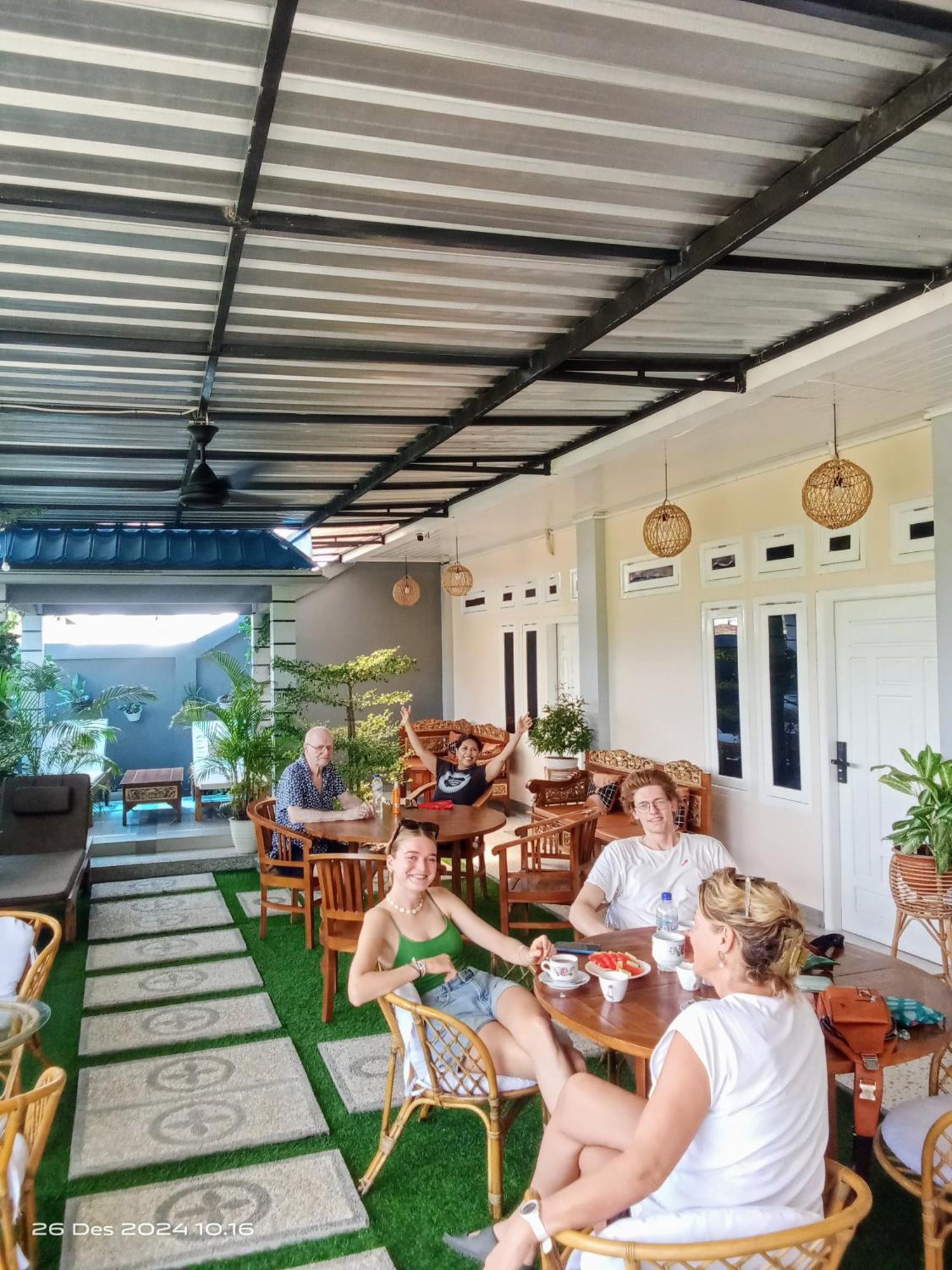 La Geiro Villa Labuan Bajo Buitenkant foto